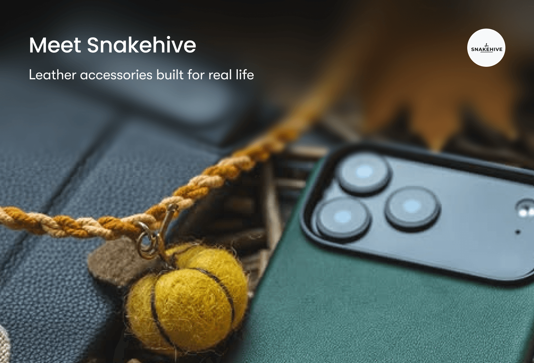Snakehive: Lederaccessoires, die mit Charakter altern